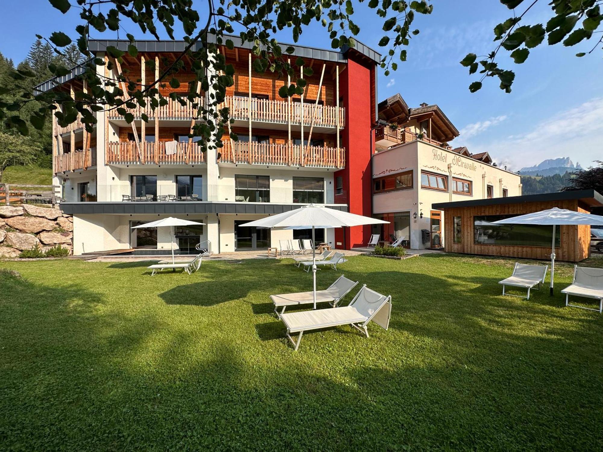 Hotel Miravalle Soraga Esterno foto