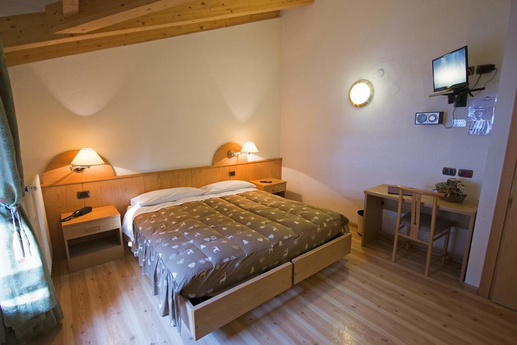 Hotel Miravalle Soraga Esterno foto